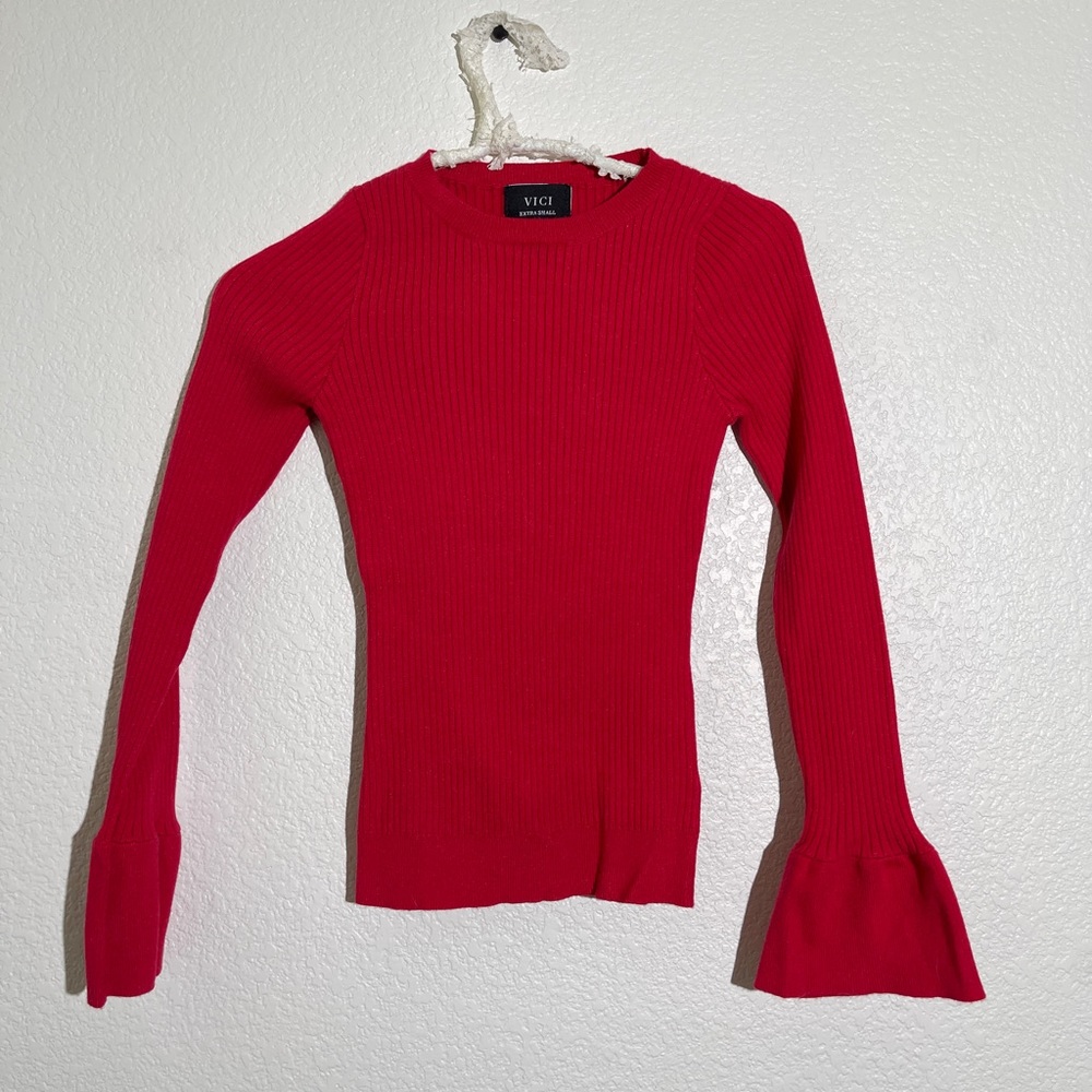 ESEN RIBBED BELL SLEEVE
KNIT SWEATER - RED